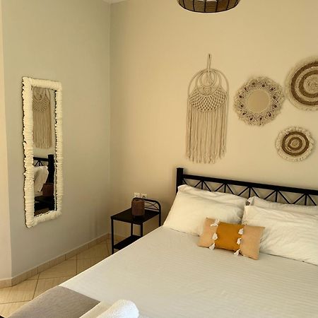 Vila Lemon Tree Sarandë エクステリア 写真