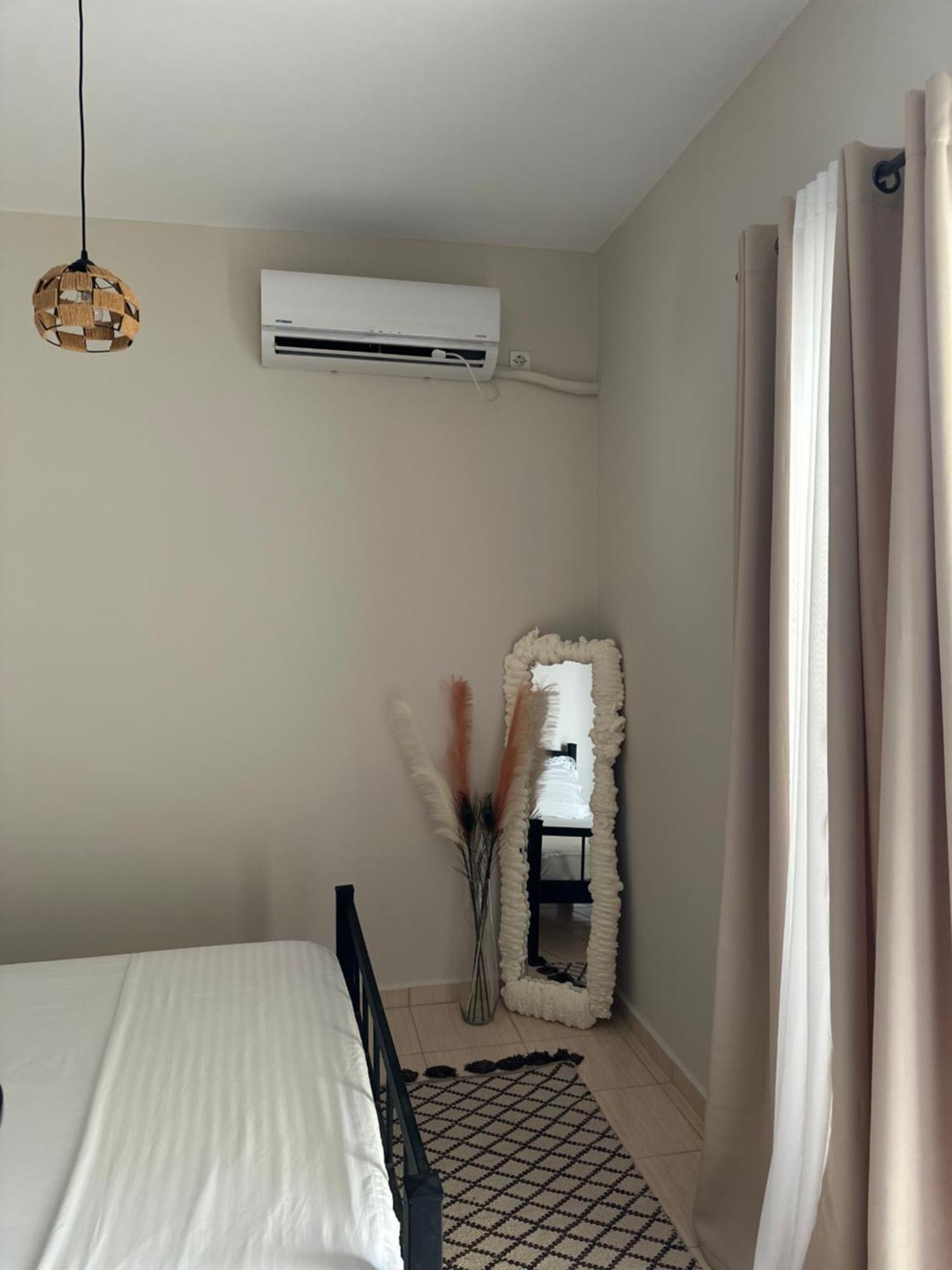 Vila Lemon Tree Sarandë エクステリア 写真