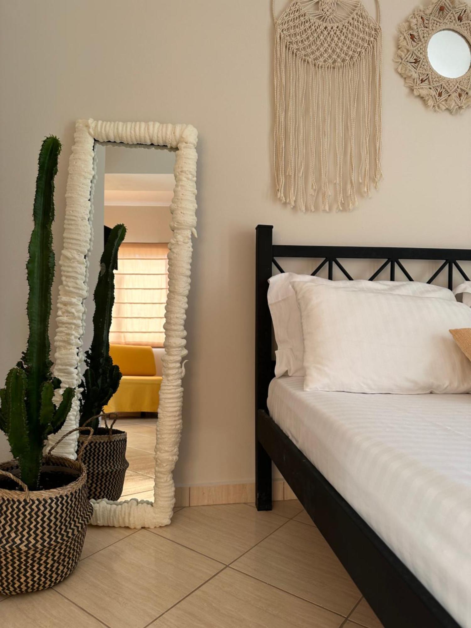 Vila Lemon Tree Sarandë エクステリア 写真