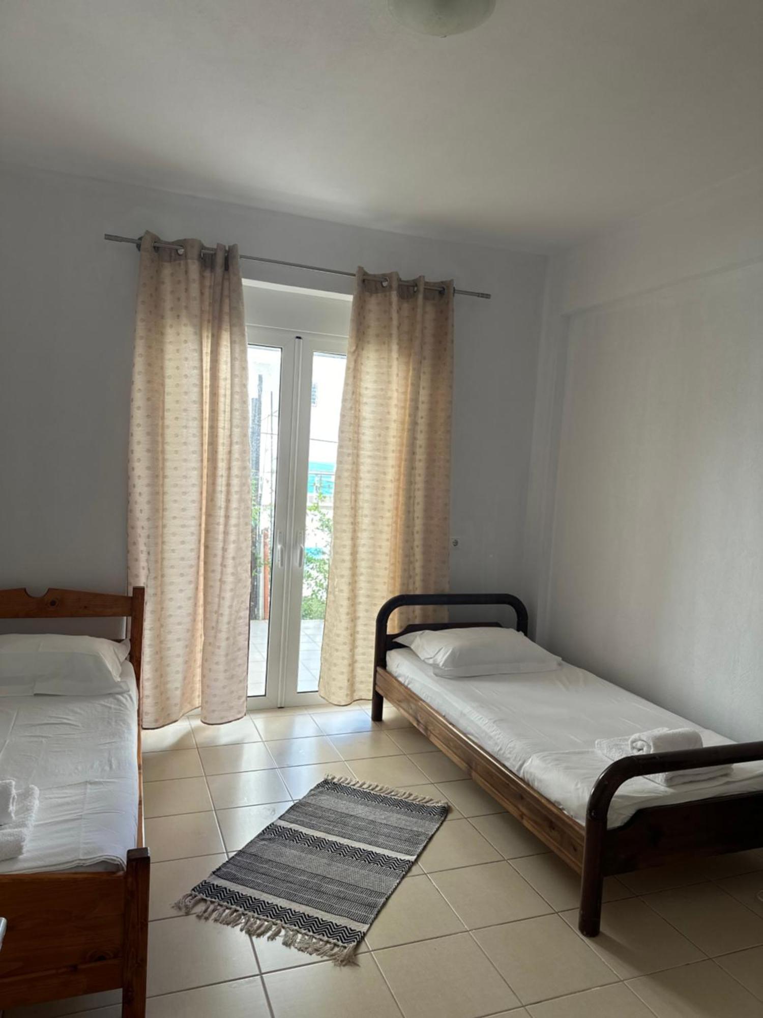 Vila Lemon Tree Sarandë エクステリア 写真