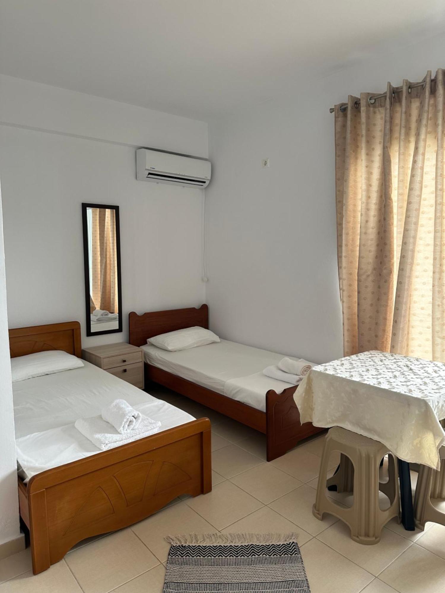 Vila Lemon Tree Sarandë エクステリア 写真