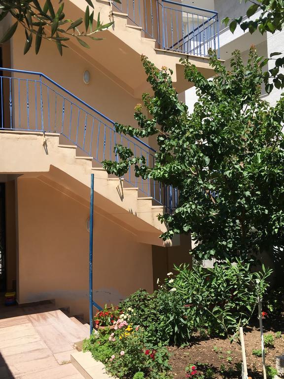 Vila Lemon Tree Sarandë エクステリア 写真